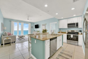Sunny Shore Oasis Condo with Gulf Views, Pool and Hot Tub